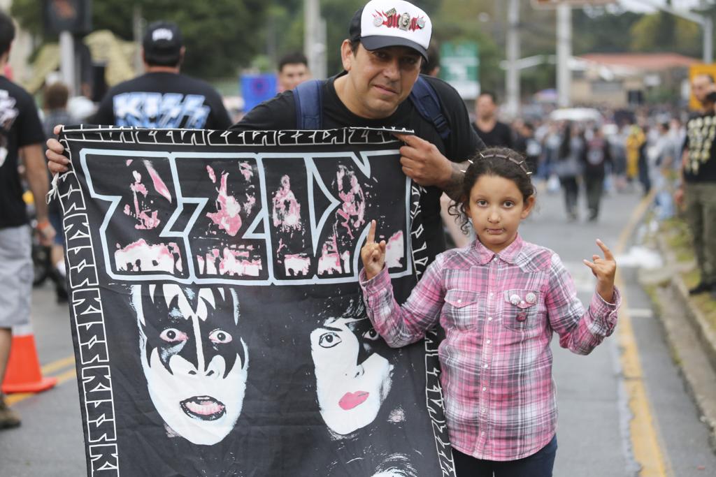 Pais que levaram crianças menores de 12 anos no show tiveram que voltar para casa. | Daniel Castellano/Gazeta do Povo