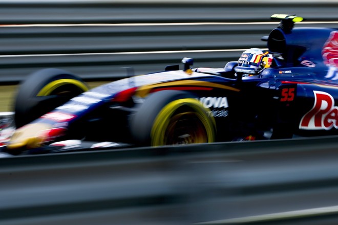 Carlos Sainz Jr. parte da 14ª posição com a Toro Rosso. | DIEGO AZUBEL/EFE