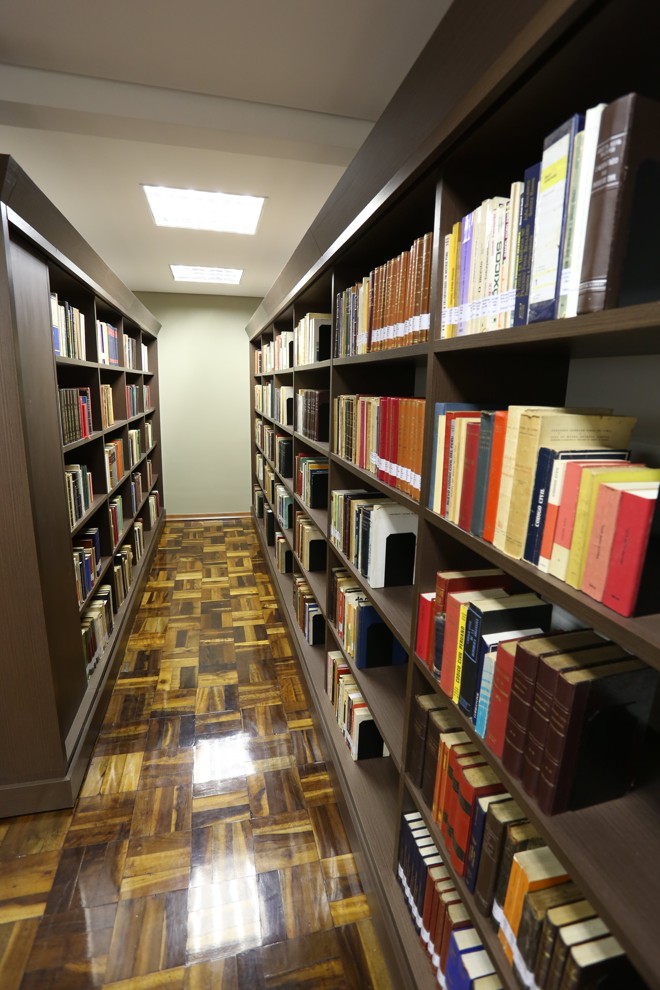 Biblioteca. | Ivonaldo Alexandre/Gazeta do Povo