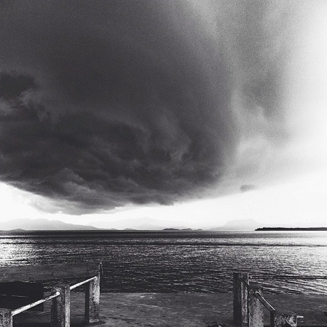 Ilha das Peças, no litoral paranaense. Fotaça que o @lucasbarreiraa mandou #japragazeta | 