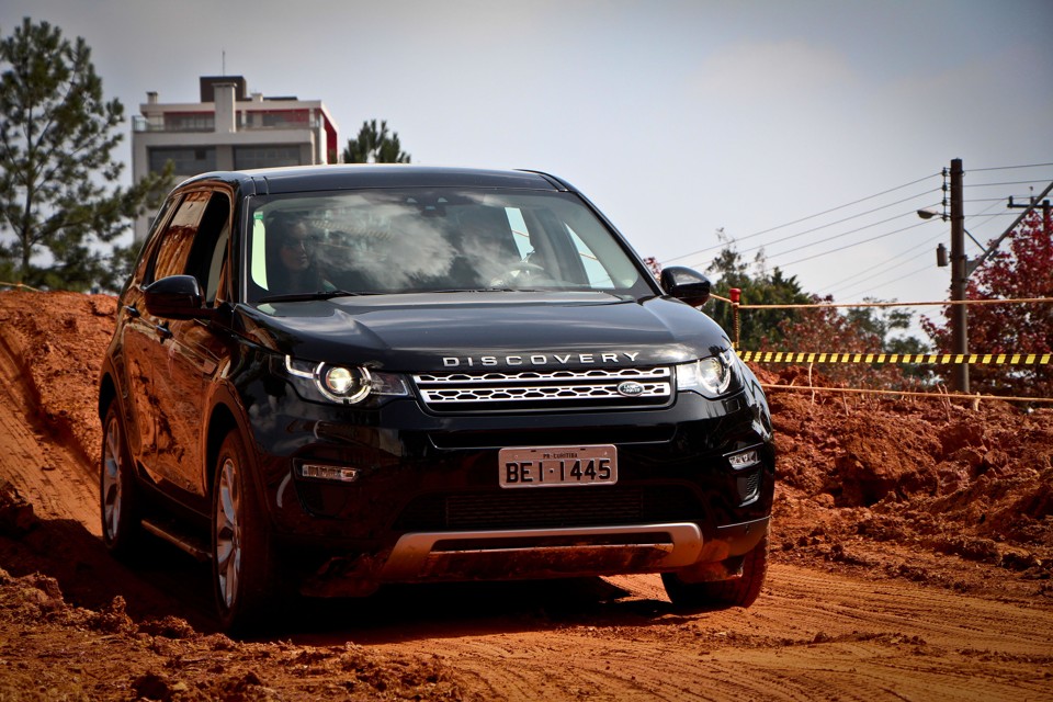 Discovery Sport à venda nas lojas Euro Import Concessionária Euro Import fez uma ação de lançamento do modelo com clientes, nos dias 25 e 26 de abril, em Curitiba. | Divulgação/Jéssica Pizza