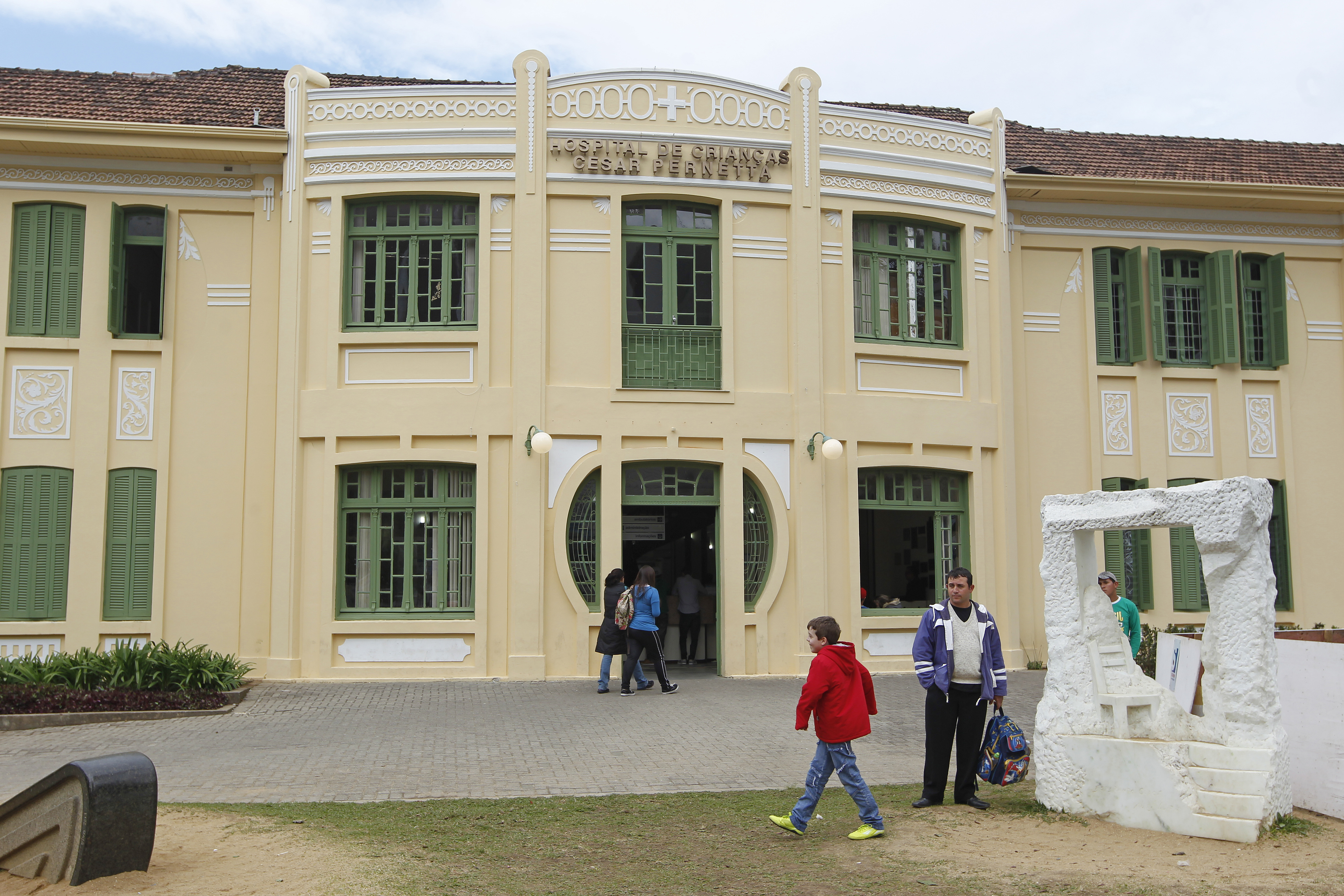 Hospital Pequeno Príncipe atende 900 crianças por dia e está com repasses atrasados. | Antônio More/Gazeta do Povo