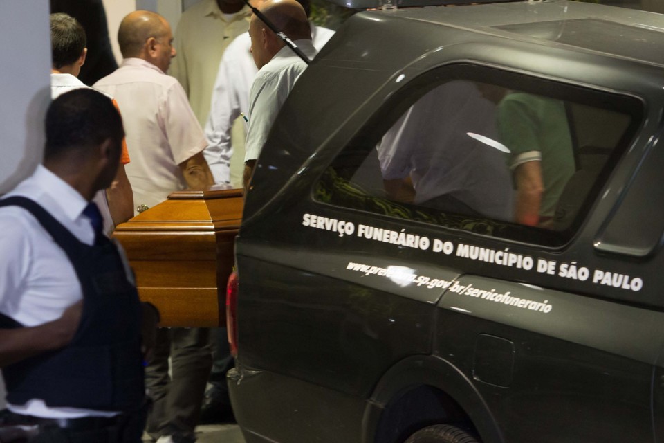 Após velório, corpo de Thomaz Alckmin segue para o interior de SP | Leonardo Benassatto/Futurapress/Folhapress