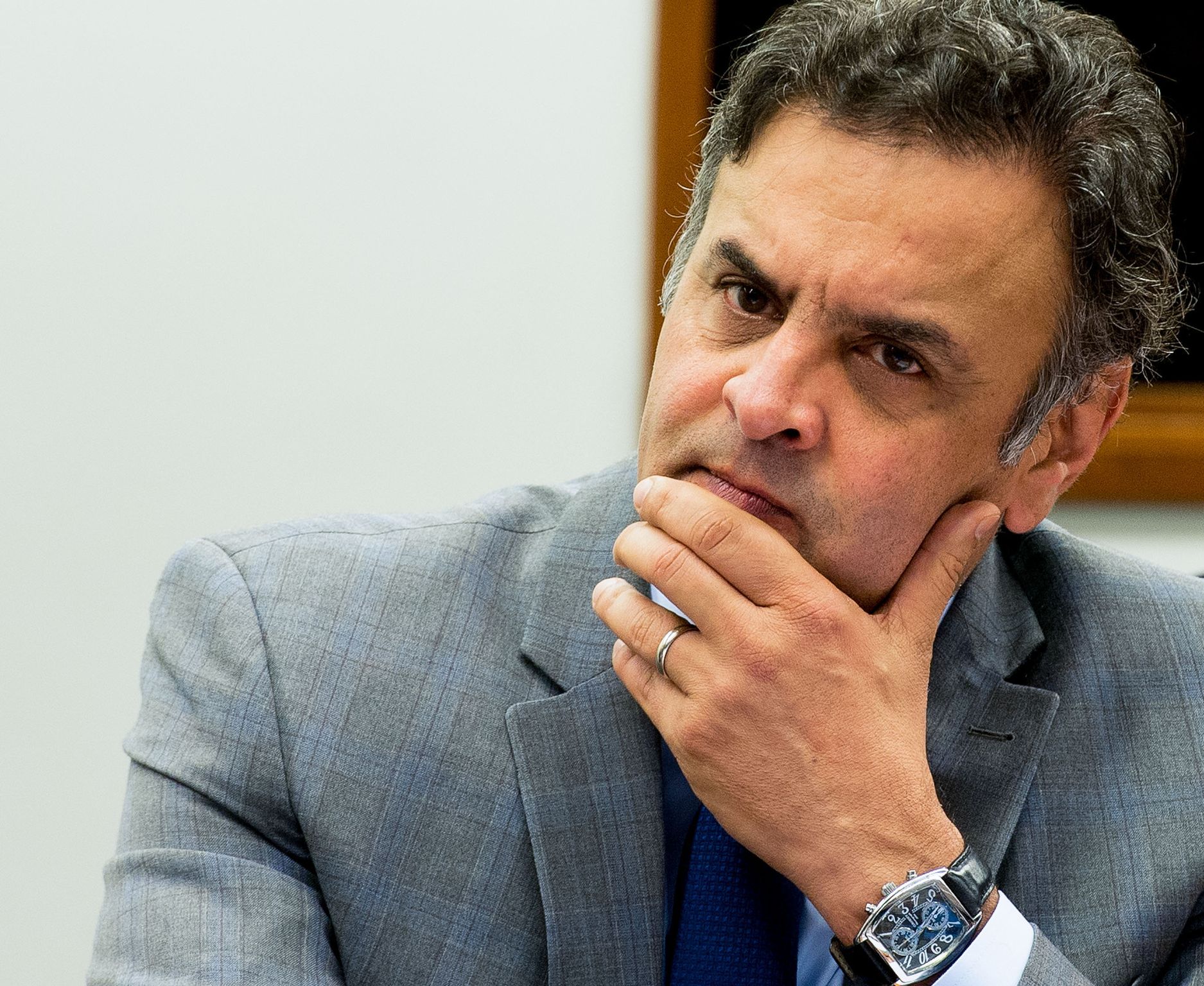 Aécio prega prudência, mas não descarta o impedimento. | Marcelo Camargo/Agência Brasil