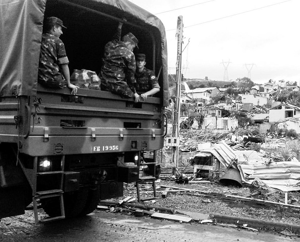 Cerca de 200 militares do Exército estão na cidade para ajudar no atendimento à população. | Julio Cavalheiro/Secom