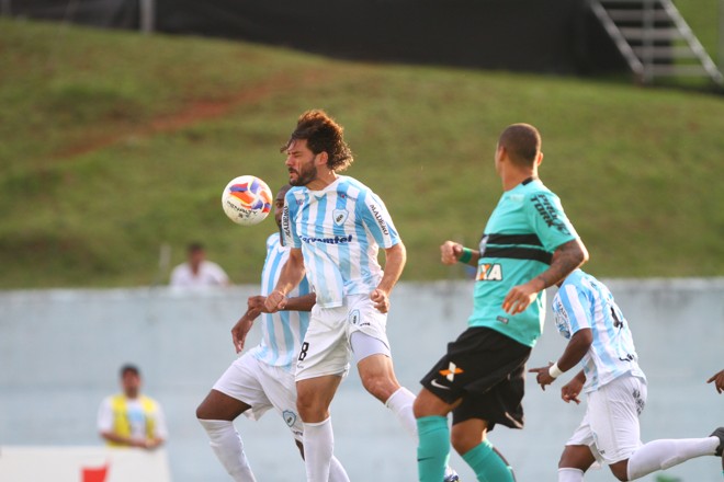 Germano, volante do Londrina. | Gilberto Abelha/Jornal de Londrina