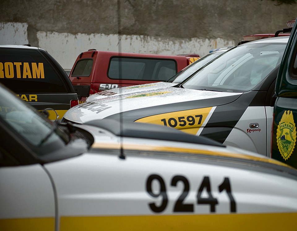 Procurador orientou grupo a descumprir decisão do TC Conserto de carros do estado foram mantidos sob o argumento de que já haviam sido iniciados. | Henry Milléo/Gazeta do Povo