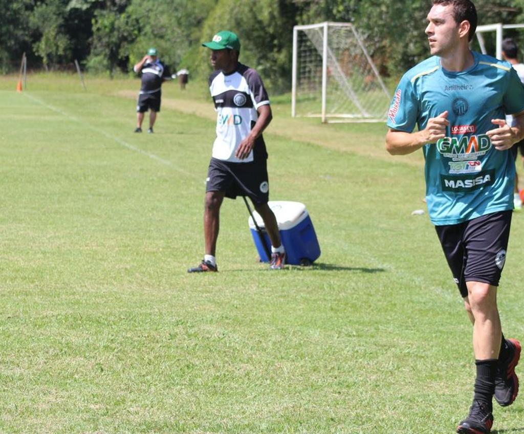 Juba apenas correu no treinamento deste sábado. | Nicoly França/Operário Ferroviário
