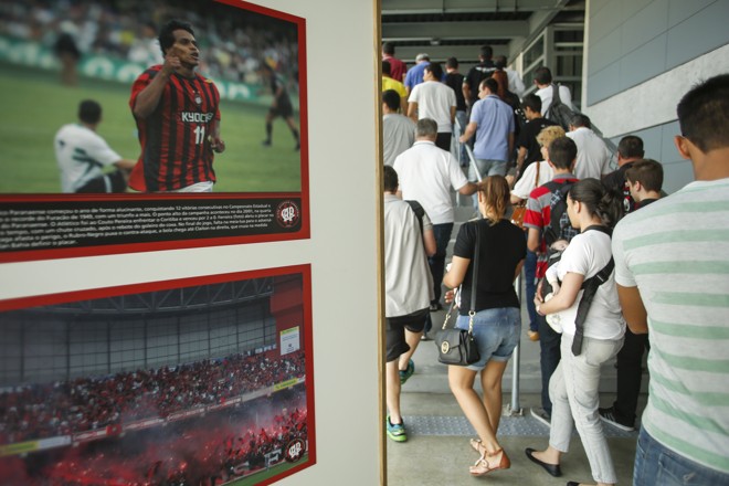 Poucos painéis contam momentos históricos da história do Furacão | Marcelo Andrade/Gazeta do Povo