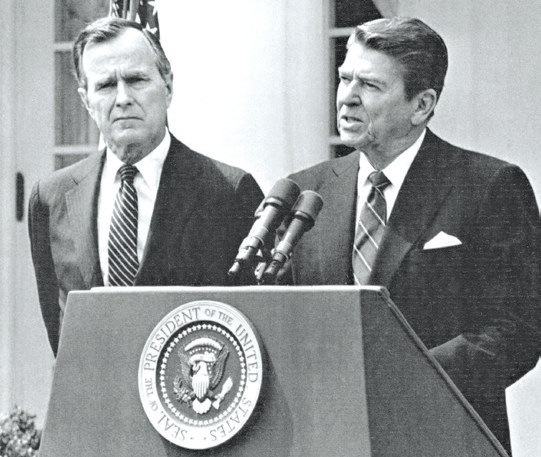 Estudo analisou coletivas de imprensa de Ronald Reagan; na foto, com George Bush | Paul Hosefros/The New York Times