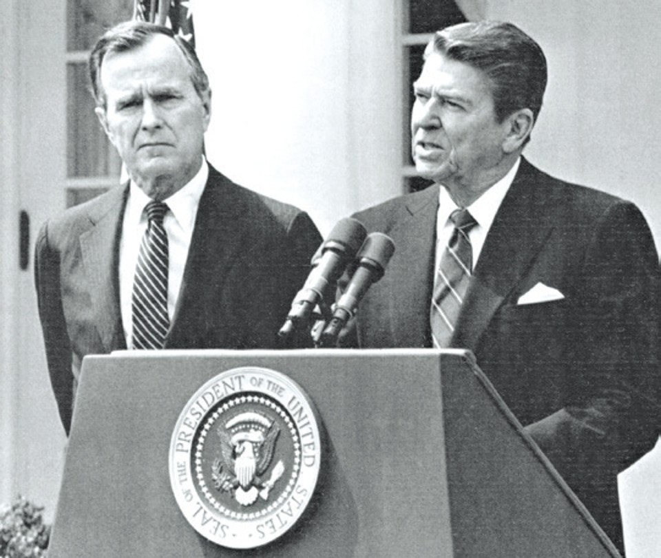 Estudo analisou coletivas de imprensa de Ronald Reagan; na foto, com George Bush | Paul Hosefros/The New York Times