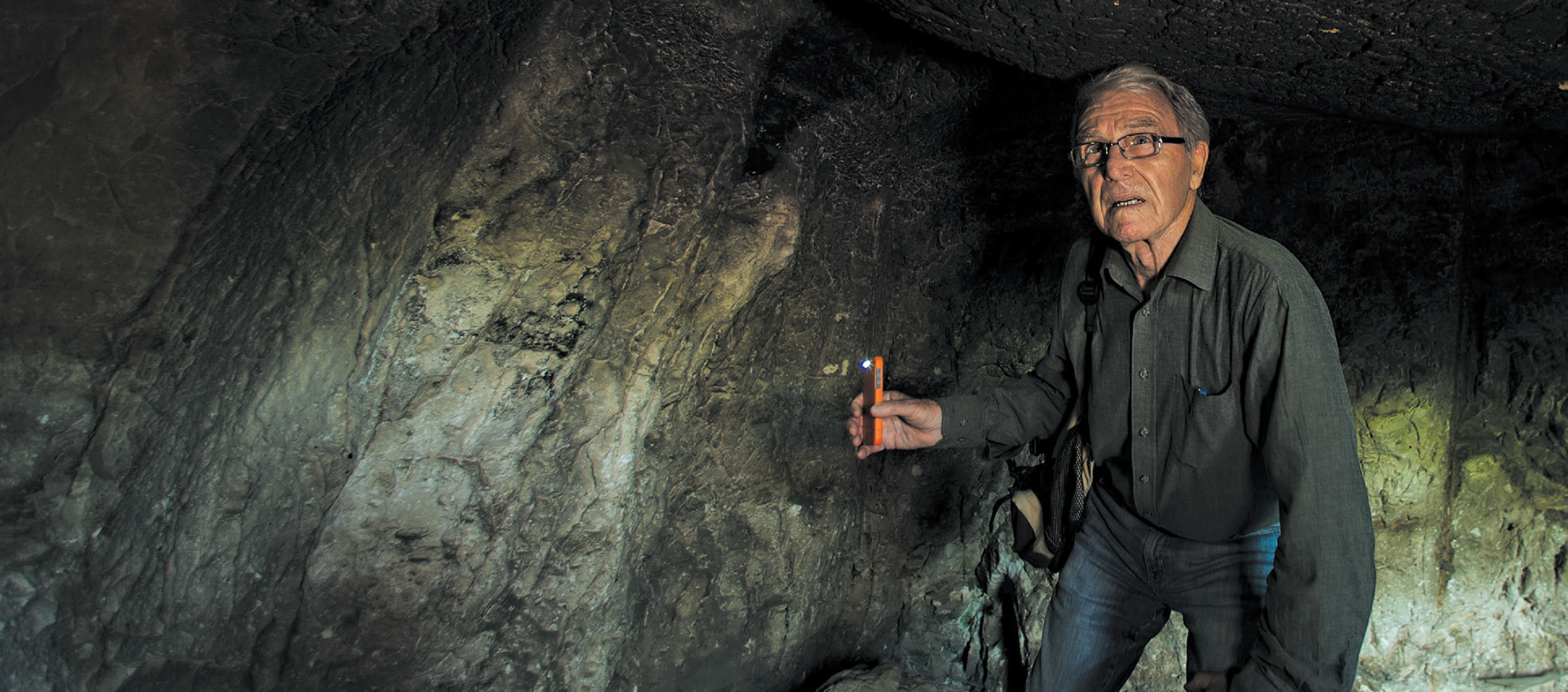 Aryeh Shimron, acima, diz que antiga câmara funerária pode estar ligada a Jesus | Rina Castelnuovo /The New York Times