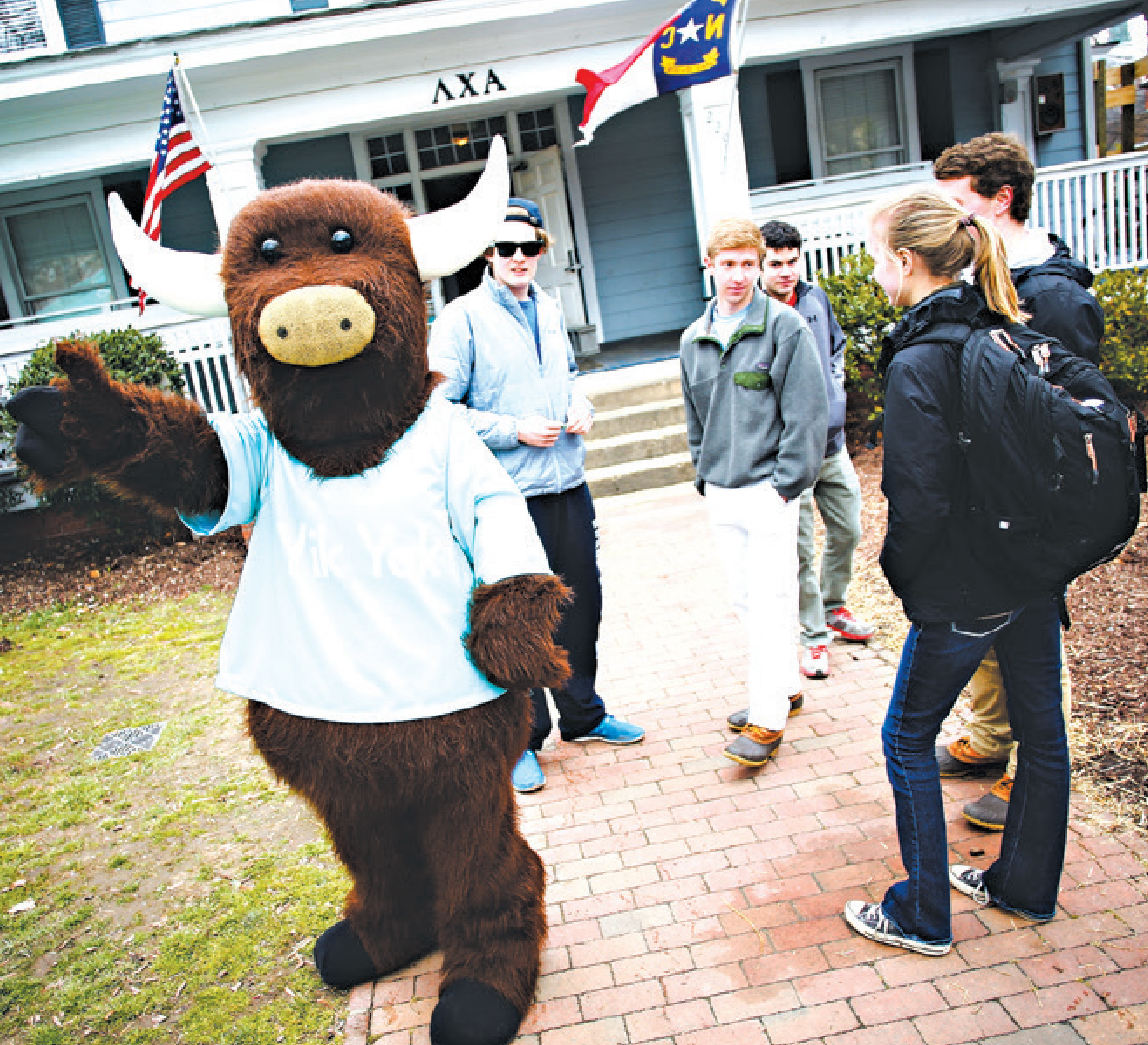 O mascote do aplicativo Yik Yak na Universidade da Carolina do Norte, em Chapel Hill | TRavis Dove/The New Yokr Times