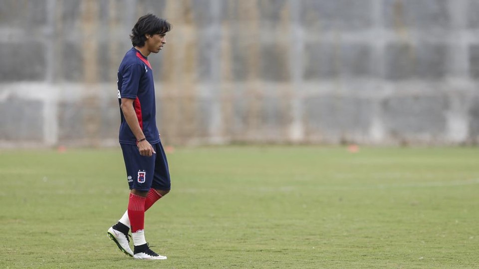 Volante Ricardinho tem contrato até agosto e pode ser um dos jogadores a deixar o Paraná antes do fim da Série B. | Henry Milleo/Gazeta do Povo