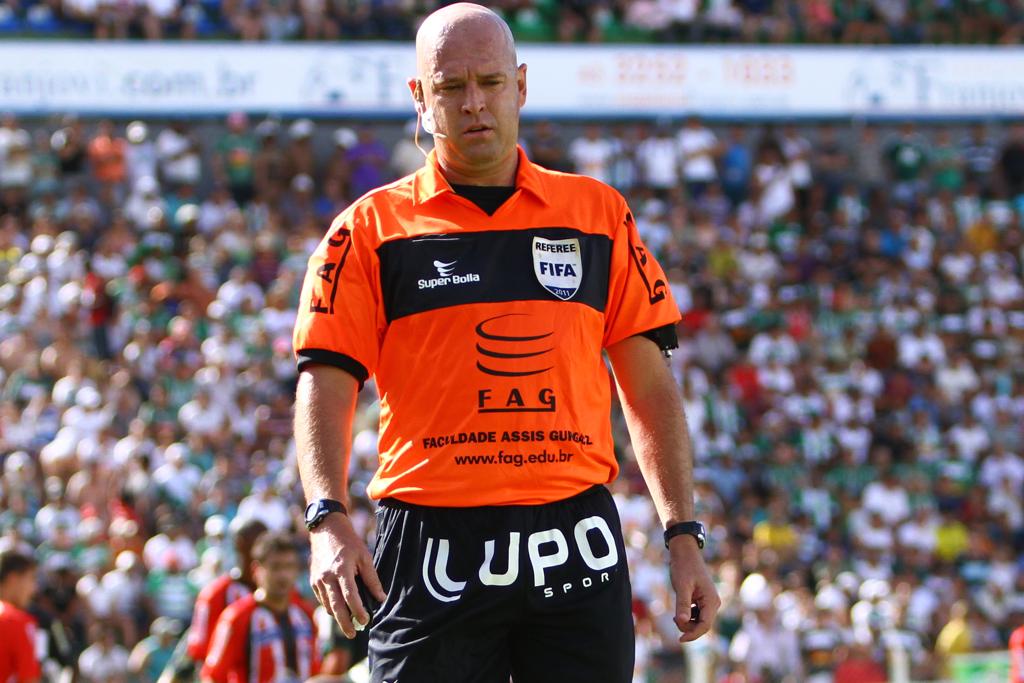 Após anos de atuação no Paraná, Héber Roberto Lopes filiou-se à Federação Catarinense de Futebol (FCF) em 2012. | Roberto Custódio/Jornal de Londrina