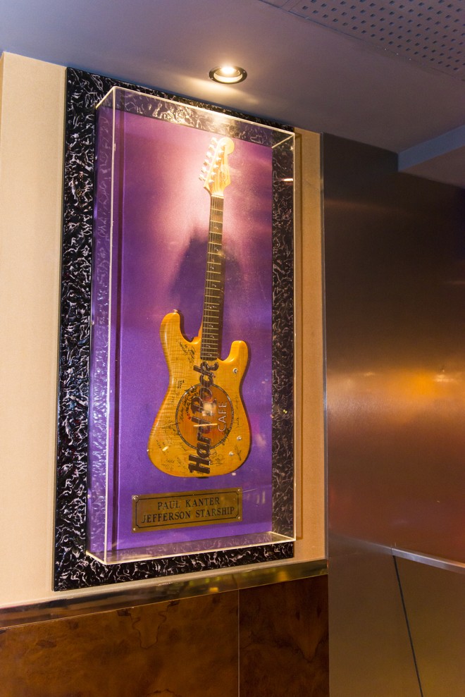Guitarra de Paul Kanter, do Jefferson Starship. | Fred Kendi/Gazeta do Povo
