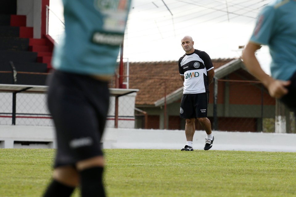 Itamar Schülle durante treinamento com o Operário. | Josue Teixeira/Gazeta do Povo