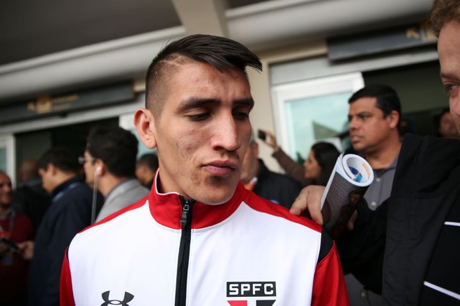 Centurión, meia-atacante, do São Paulo exibe belo topete. | Foto: Renato Cerqueira/Futura Press/Folhapress