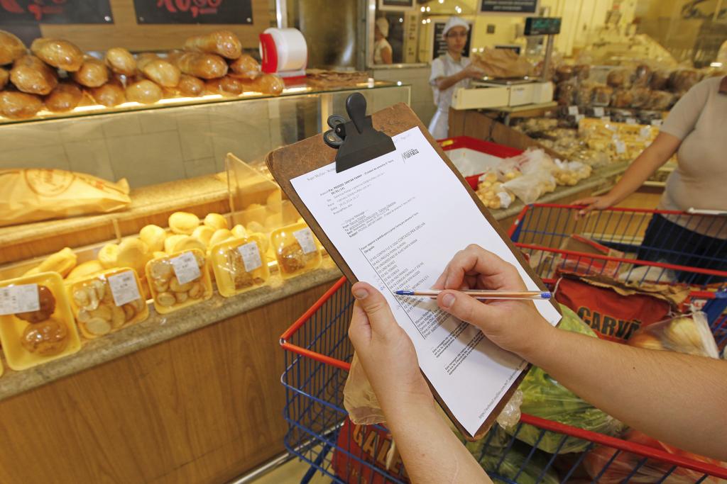Em março, as vendas do setor recuaram 2,4% em relação a igual período do ano passado, a segunda queda consecutiva | Antônio More/
Gazeta do Povo