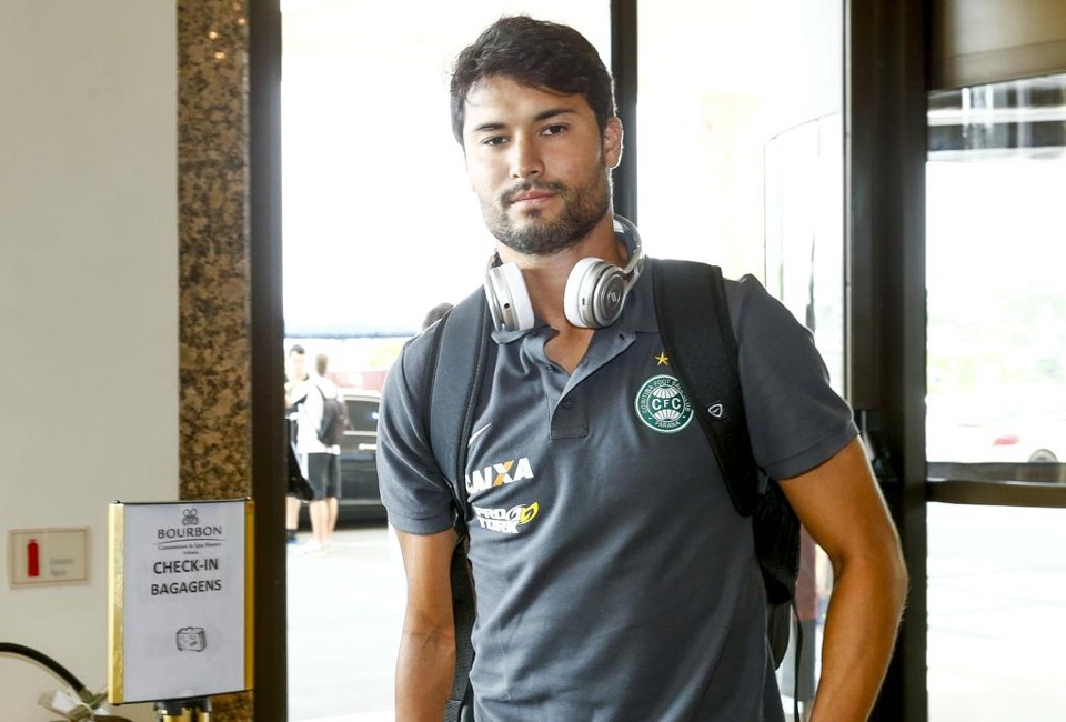 Pedro Ken deixa novamente o Coritiba após passagem apagada. | Hugo Harada/Gazeta do Povo