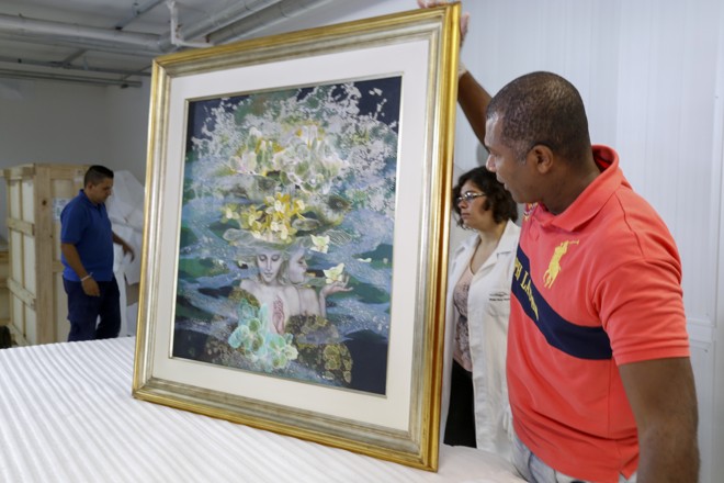 Quadros chegaram ao MON nesta terça-feira (27) | Henry Milleo/Gazeta do Povo