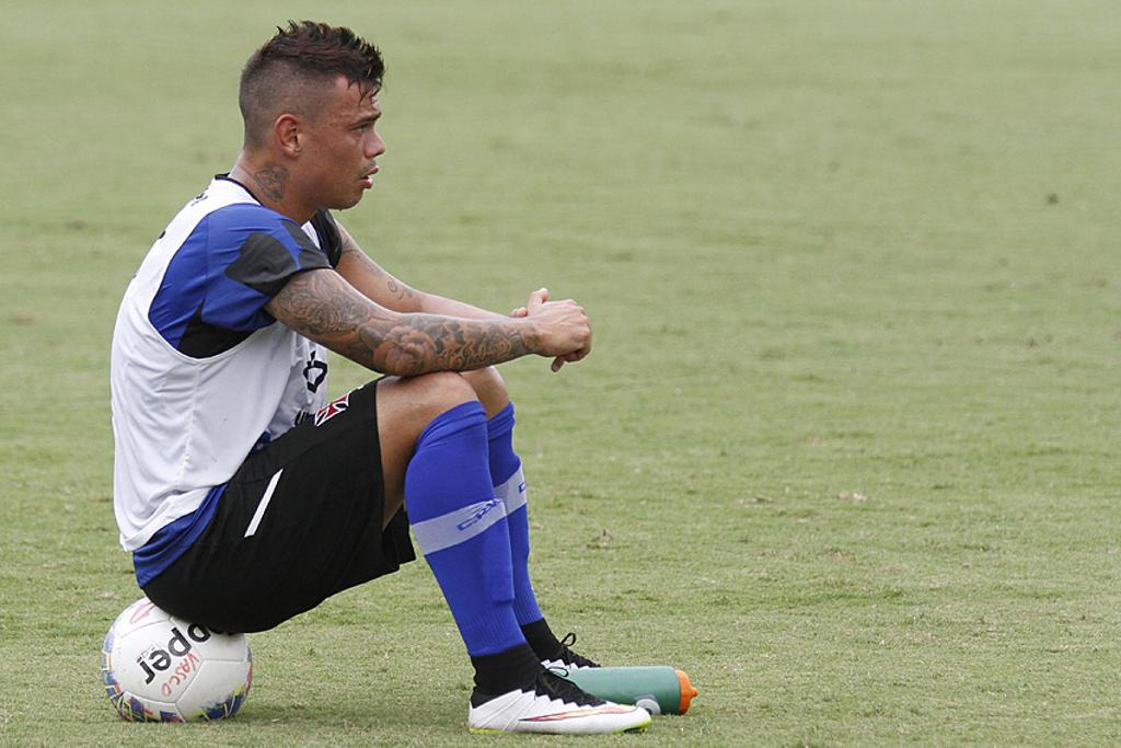 Bernardo se envolveu em mais uma polêmica extracampo no Vasco. | Marcelo Sadio/Vasco