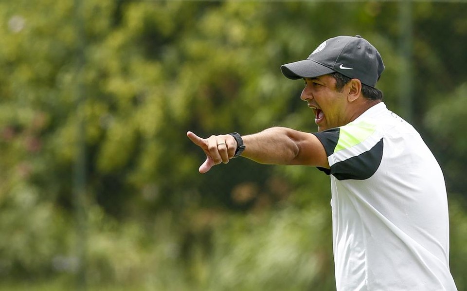 Marquinhos Santos mantém prestígio com a diretoria do Coritiba mesmo depois de perda de título estadual e derrota na Copa do Brasil. | Hugo Harada/Gazeta do Povo