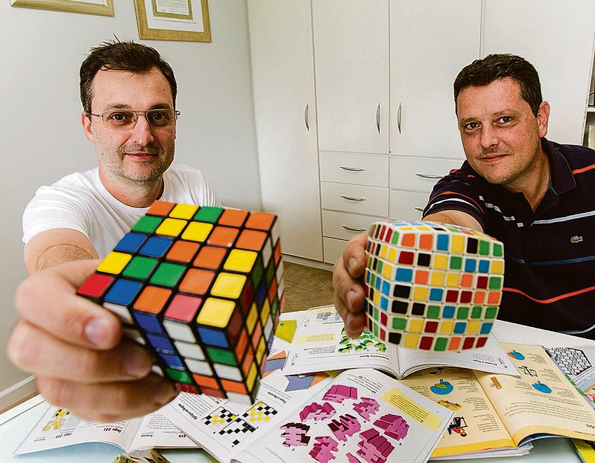 Guilherme Silva e Ricardo Kossatz: a paixão pela lógica levou os amigos aos  jogos interativos. | Lineu Filho/Tribuna do Paraná