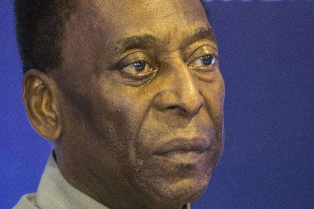 Pelé foi internado durante a semana para retirar parte da próstata, mas deve ser liberado já neste sábado. | Henry Milleo/Gazeta do Povo