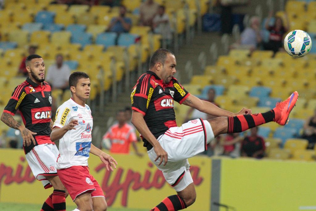 Flamengo não fez valer a força do Maracanã para sair na frente do Náutico no mata-mata. | Gilvan de Souza/Flamengo