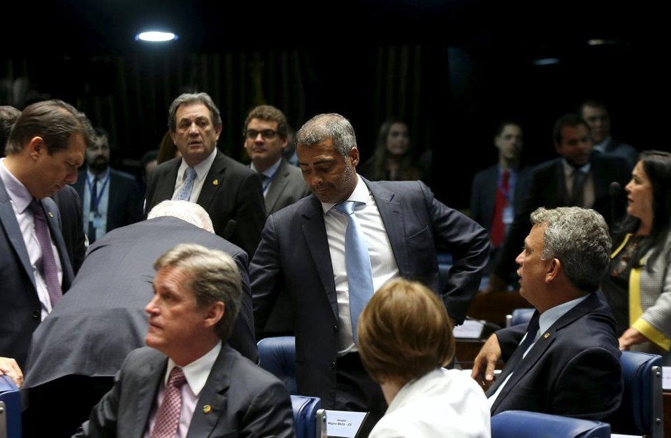 Romário lidera pedido por instalação da CPI da Fifa. | STRINGER/BRAZIL/REUTERS