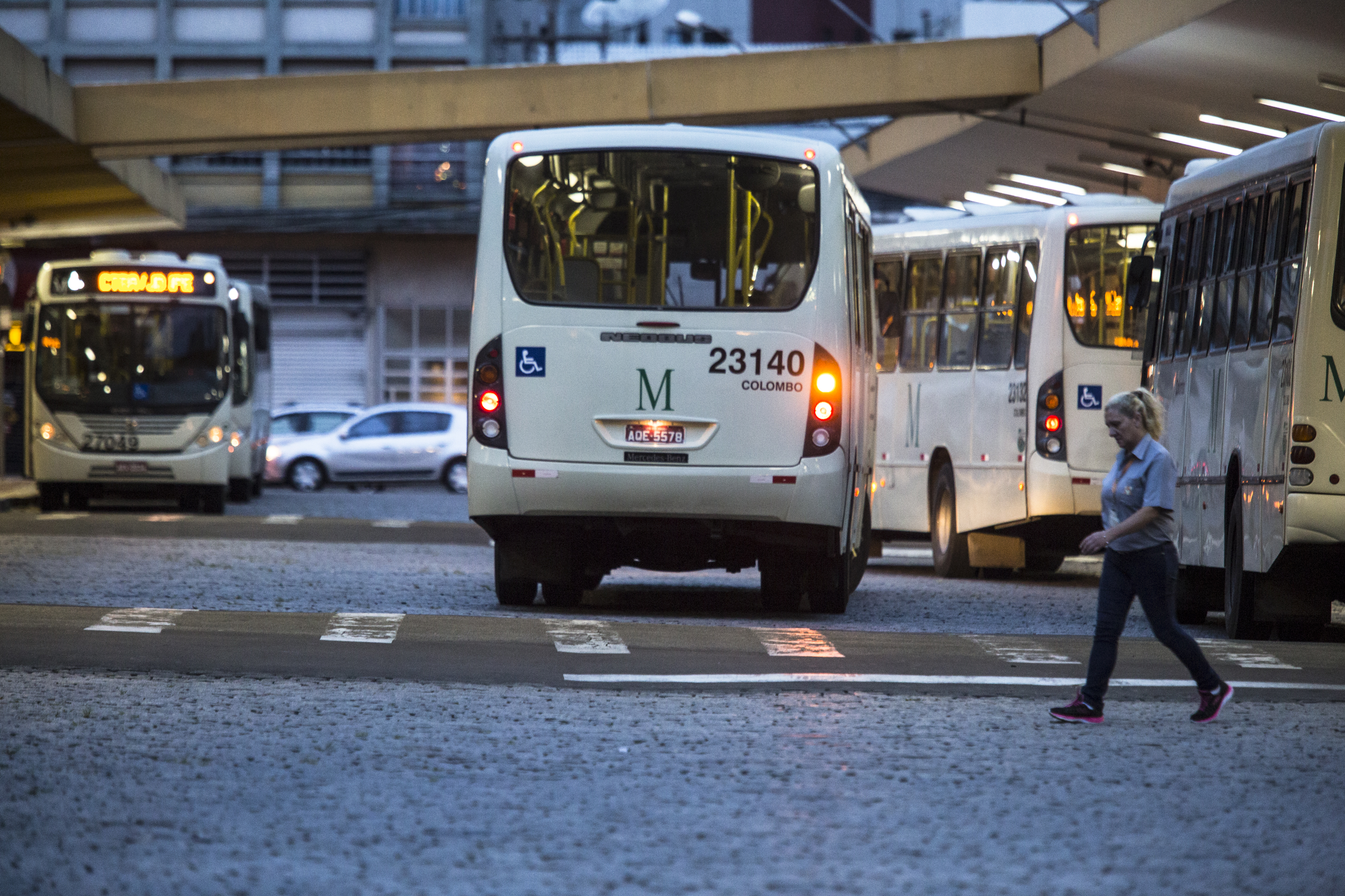 Linhas integradas de Bocaiúva do Sul, Itaperuçu, Contenda e Rio Branco do Sul vão ficar mais caras. | Lineu Filho/ Tribuna do Paraná