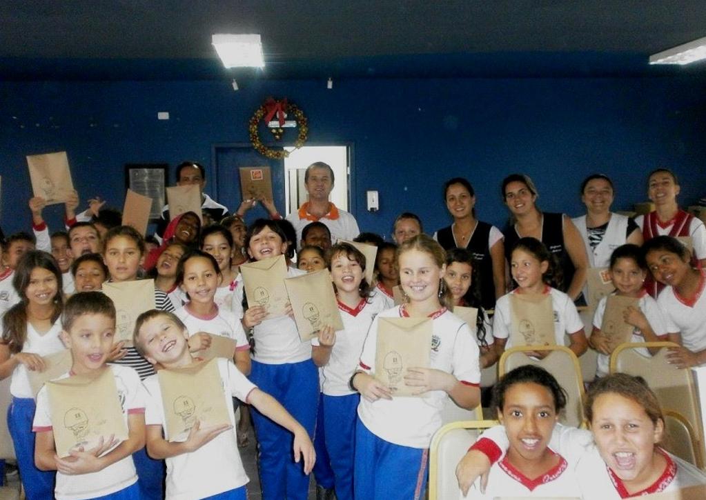 Alunos da Escola Municipal Devanira Ferreira Alves, de Quatro Barras, na RMC, participaram de ação do projeto Ler e Pensar. | Divulgação