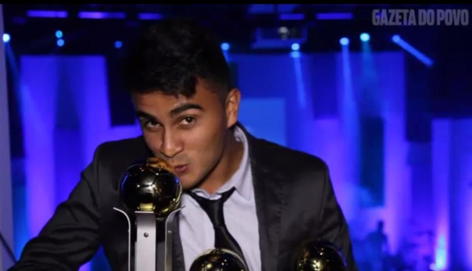 Rafhael Lucas foi o jogador mais premiado no evento dos Melhores do Paranaense 2015. | Reprodução/