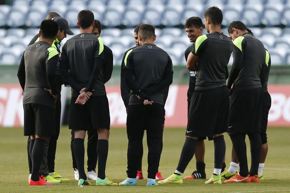 Técnico Marquinhos Santos acredita que o Coritiba está mais concentrado depois do trabalho de psicólogo. | Felipe Rosa/Tribuna do Paraná
