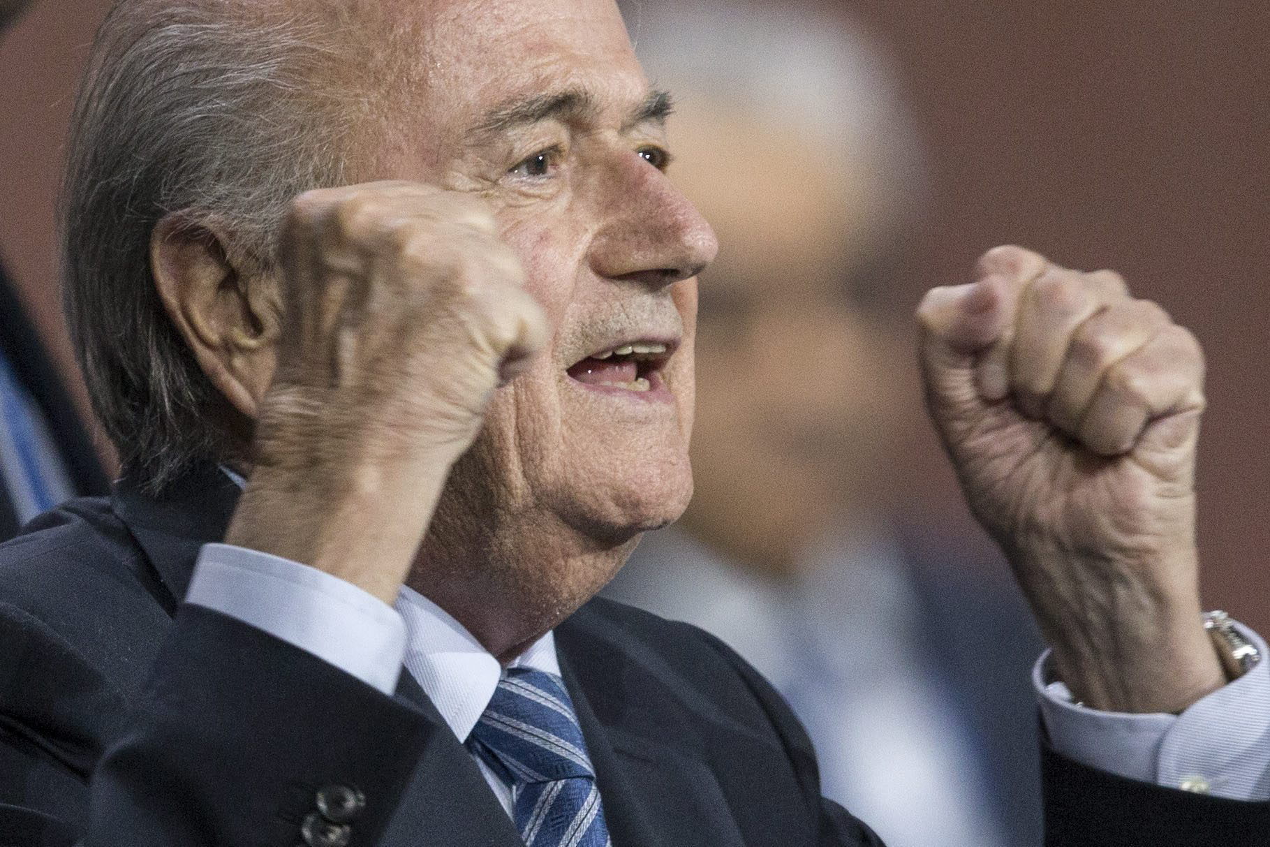 Reeleito na presidência da Fifa, Blatter garante que vai recuperar a imagem da Fifa. | PATRICK B. KRAEMER/EFE