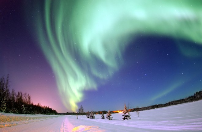 Aurora boreal no Alasca. | Joshua Strang/Creative Commons