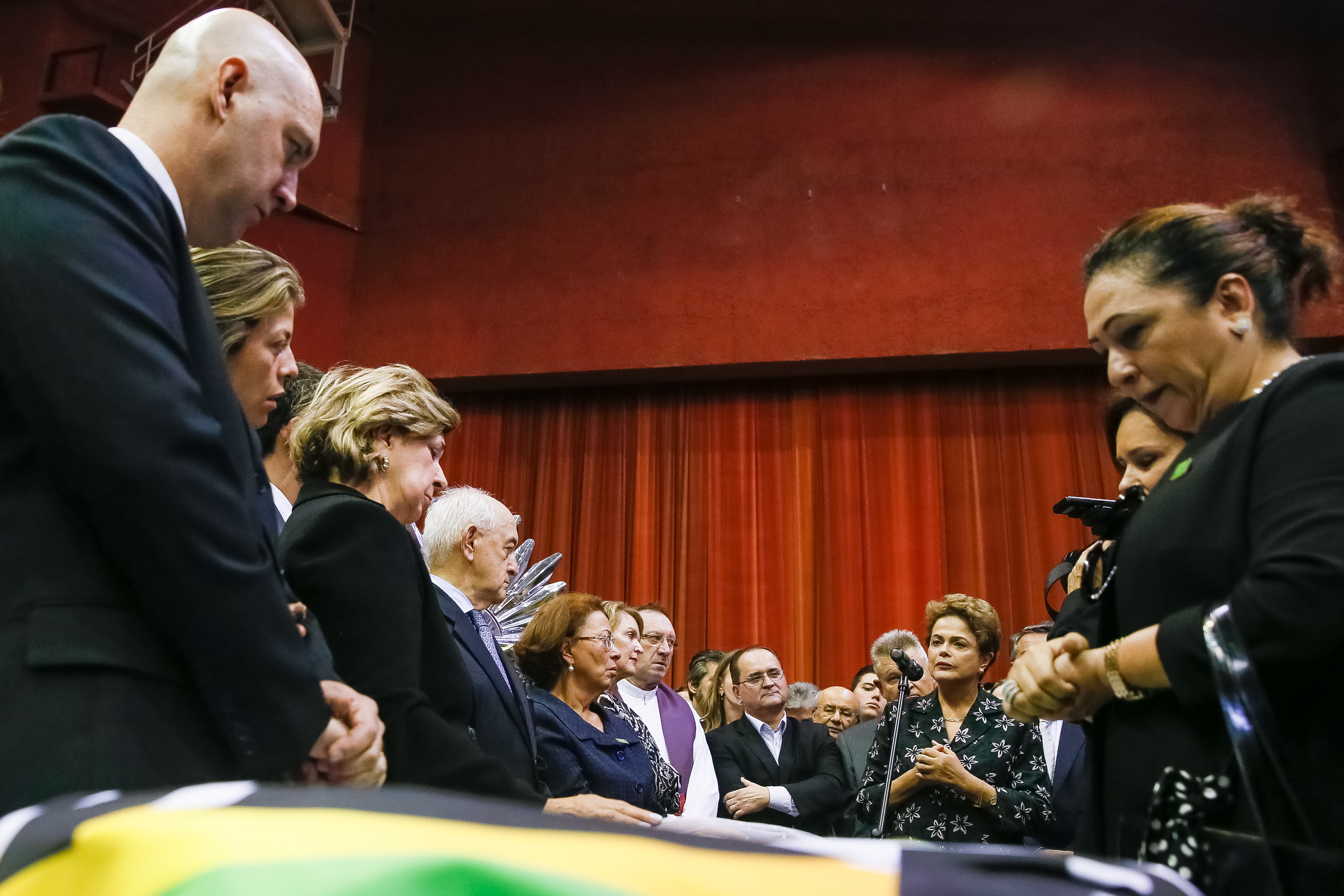 “É uma honra estar aqui e homenagear um homem com estatura de Luiz Henrique Silveira com capacidade de luta por desenvolver o pais e garantir a segurança e o bem-estar da população”, afirmou a presidente | Roberto Stuckert Filho/ PR