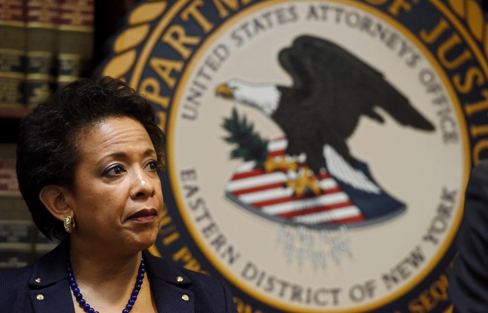 Loretta E. Lynch, procuradora-geral dos EUA, fala sobre as prisões feitas em Zurique. | Justin Lane/EFE