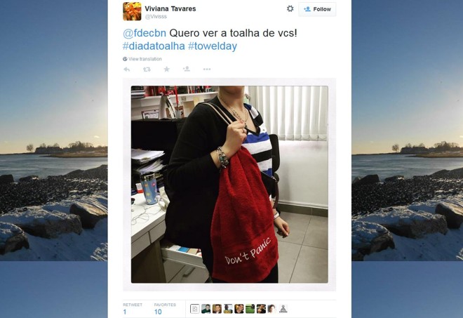 Mulher incentiva o uso da toalha publicando foto com a legenda “Quero ver a toalha de vcs!” | 