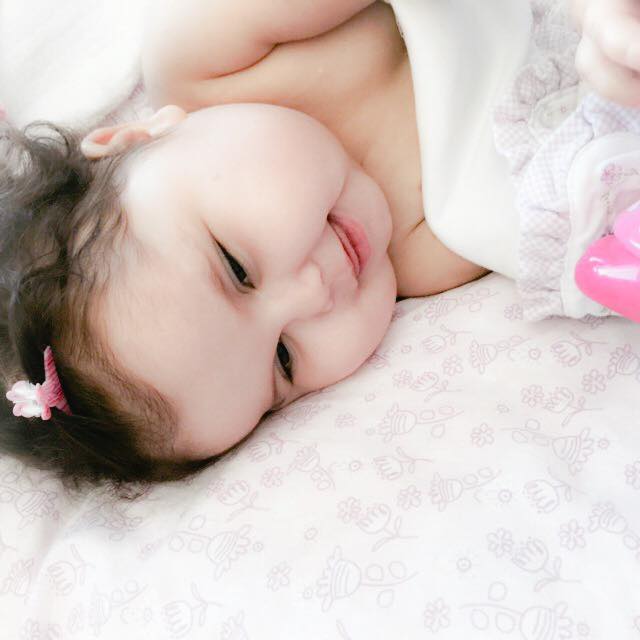 Através de uma campanha na internet, a família de Sofia conseguiu arrecadar R$ 2 milhões para custear a estadia nos EUA durante a cirurgia e o tratamento pós-operatório | Reprodução/Facebook