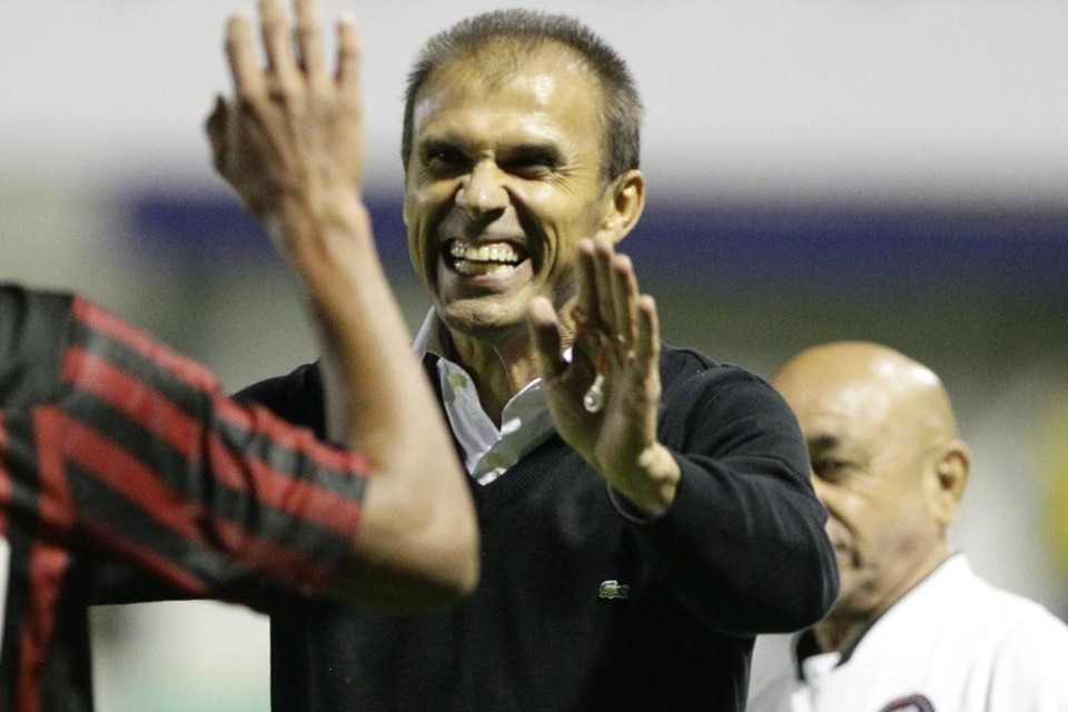 Milton Mendes, o Cebolinha, comanda o ‘novo’ Atlético. | Daniel Castellano/Gazeta do Povo