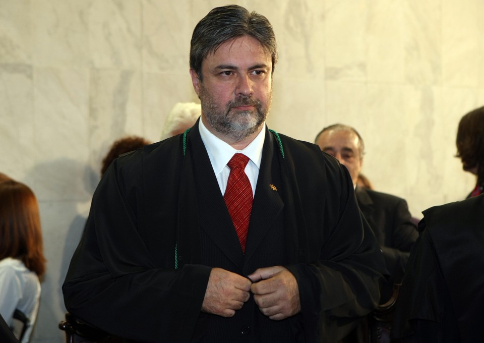 Maurício é irmão do senador Roberto Requião (PMDB), então governador na época em que Maurício foi indicado . | Albari Rosa/Gazeta do Povo