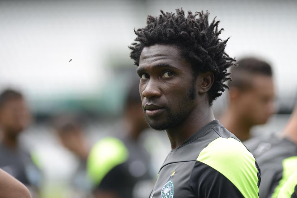 Negueba foi criticado por Marquinhos Santos na derrota para o Fortaleza pela Copa do Brasil. | Henry Milleo/Gazeta do Povo