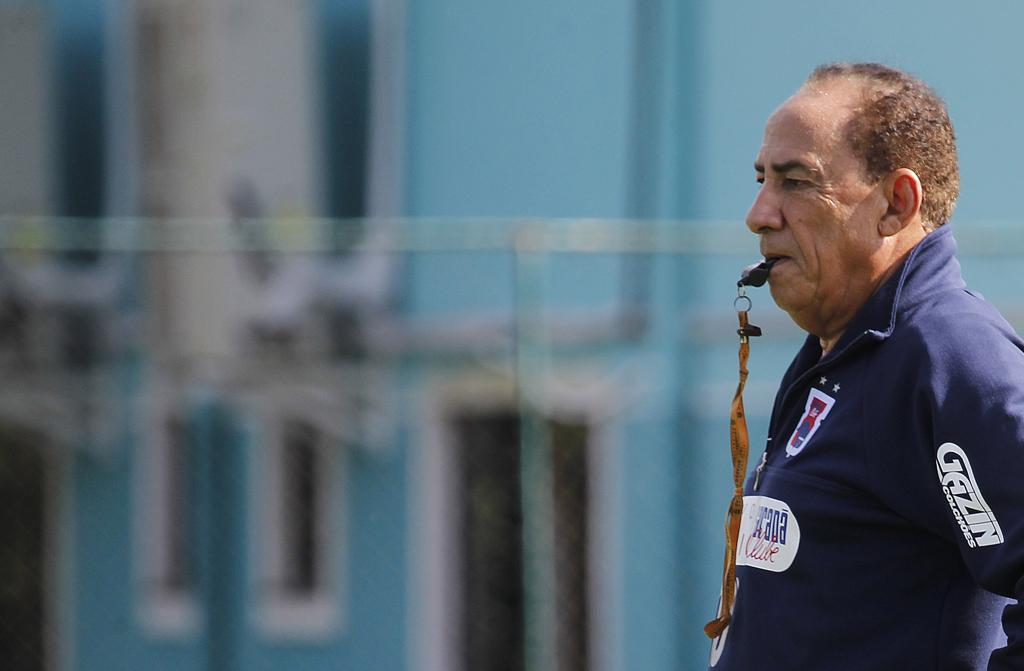 O técnico Nedo Xavier promete um time forte, apesar da limitação financeira: Paraná terá dois testes de peso em sequência. | Jonathan Campos/Gazeta do Povo