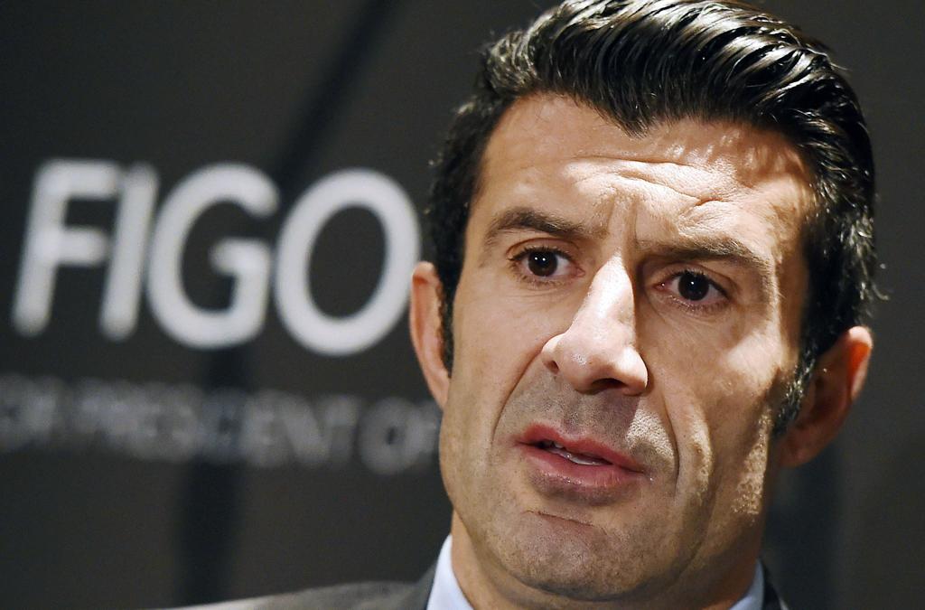 Revoltado com o processo eleitoral, Luís Figo anunciou sua desistência do pleito para a presidência da Fifa. | Andy Rain/EFE
