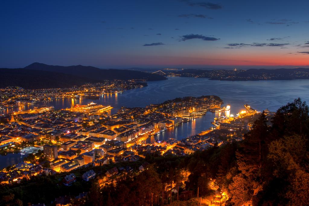 Bergen, na Noruega, cidade em que Knausgård nasceu e viveu a infância e parte da adolescência. | Sergey Ashmarin/Creative Commons