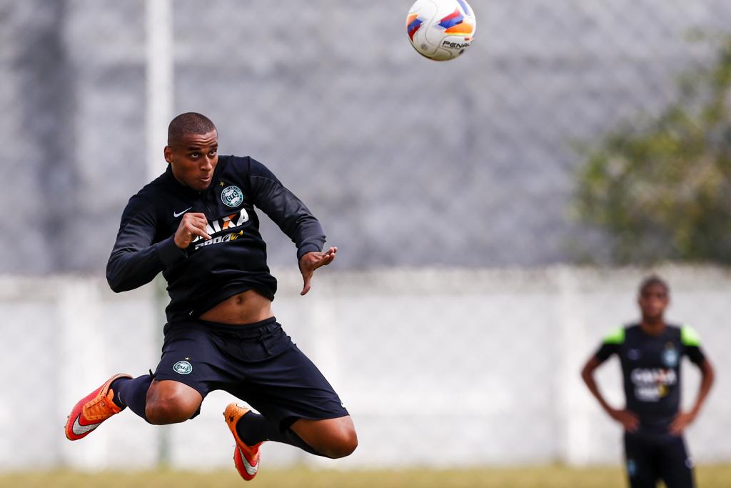 Welinton é amigo pessoal de Diego Souza, principal jogador do Sport. | Brunno Covello/Gazeta do Povo