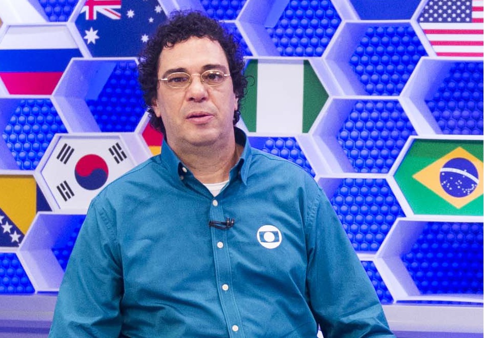 Ex-jogador sentiu dores no peito na sexta-feira, passou por cateterismo e angioplastia e se recupera. | João Miguel Junior/Globo