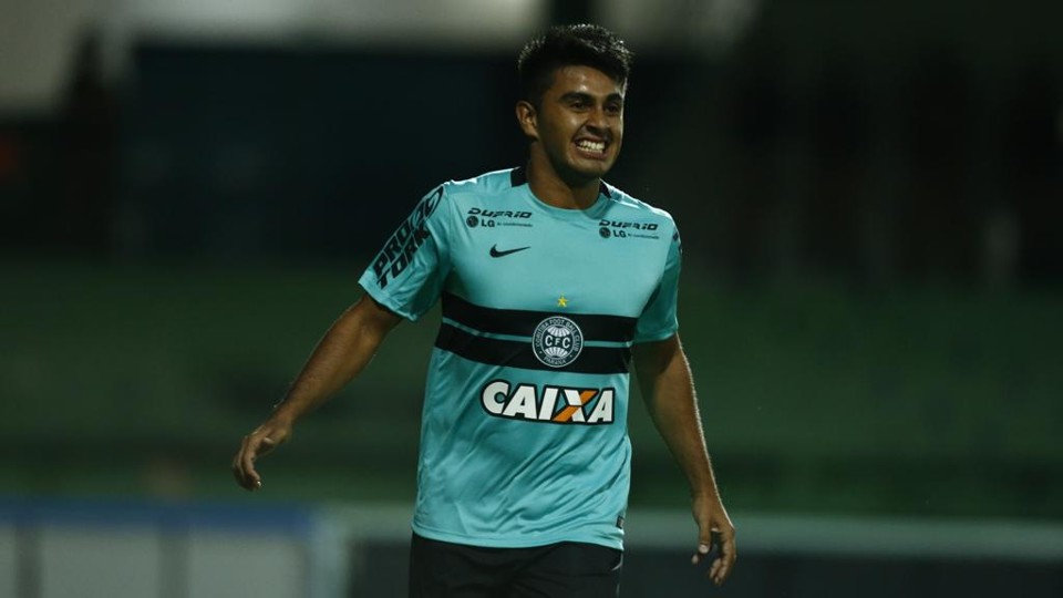Artilheiro do Campeonato Paranaense, Rafhael Lucas  quer marcar 30 gols na temporada. | Hugo Harada/Gazeta do Povo